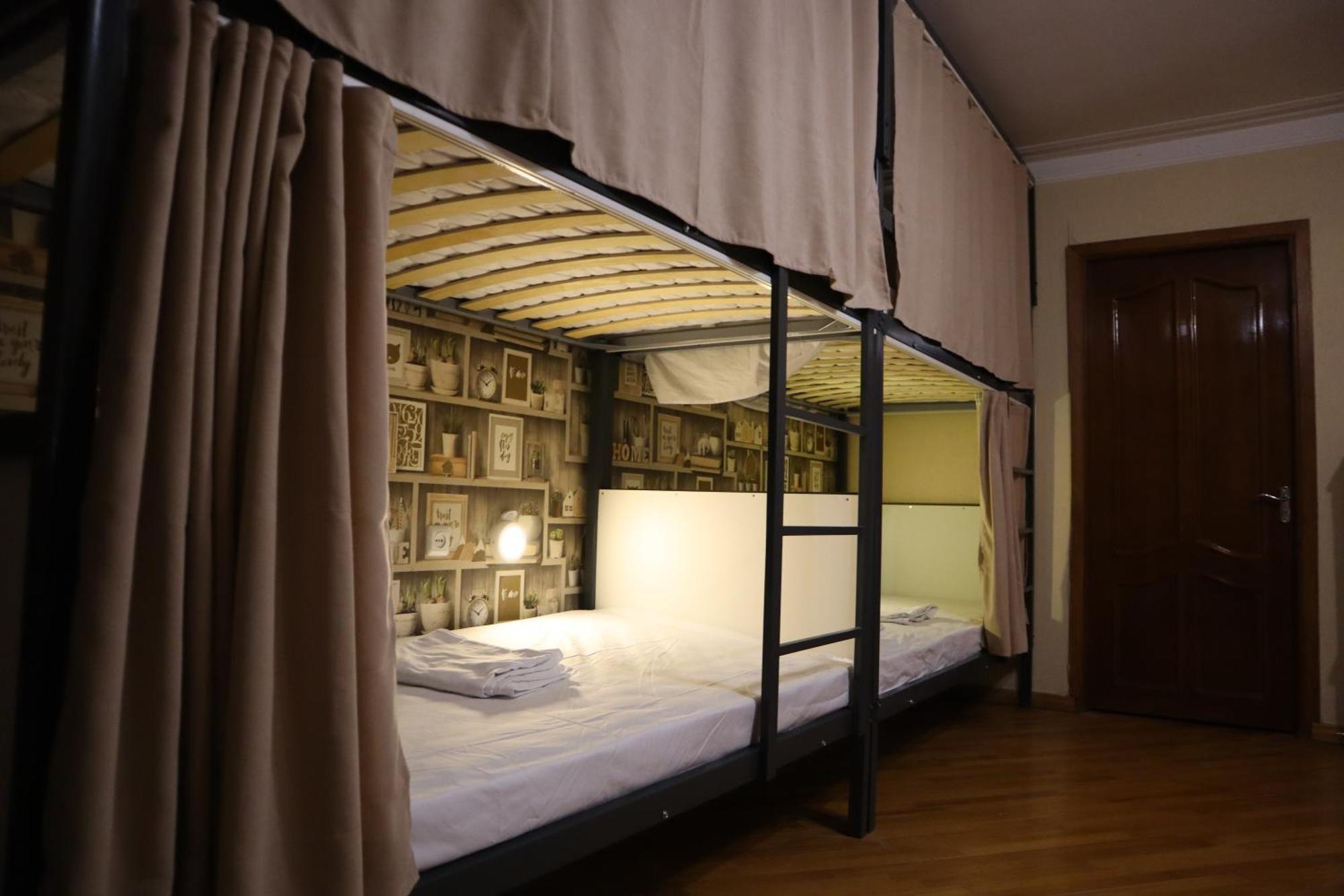 Sweet Sleep Hostel Erevan Esterno foto